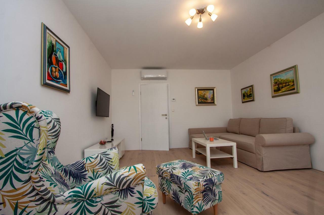Appartement Apartman Colosseum à Pula Extérieur photo